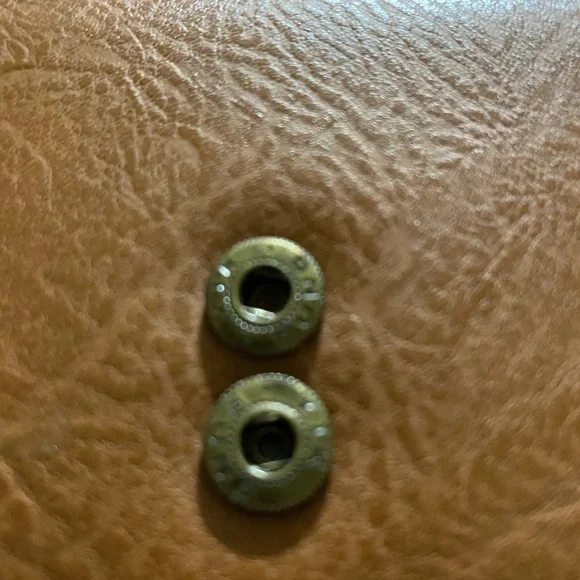 B.O.C. Leather wallet. Had tag inside and is signed - Picture 6 of 8